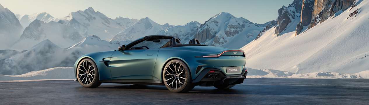 Aston Martin Vantage Roadster 2025 : trois quarts arrière gauche statique