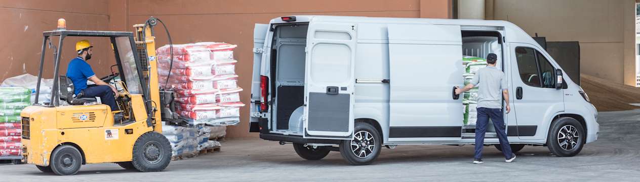 Fiat Ducato chargement par l'arrière