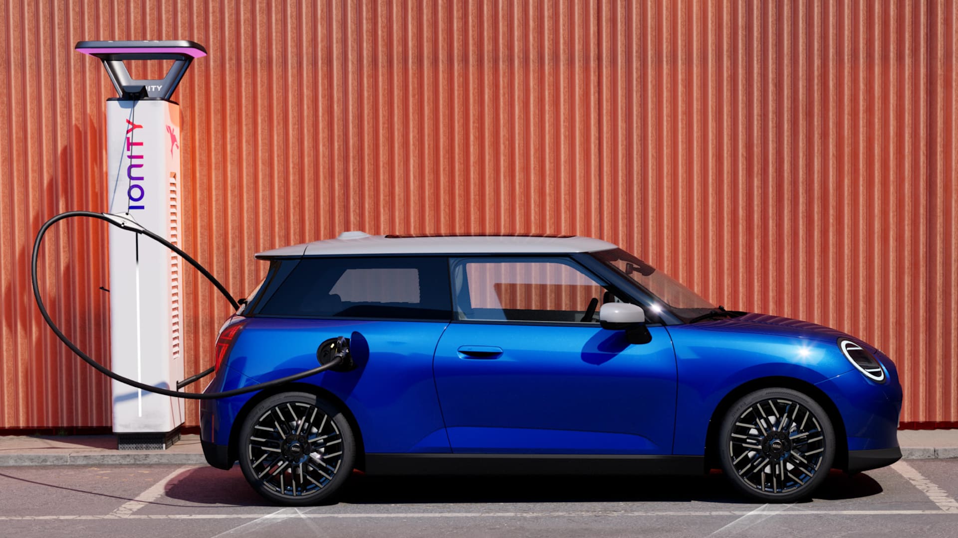 سيارة MINI COOPER  الكهربائية الجديدة بالكامل
