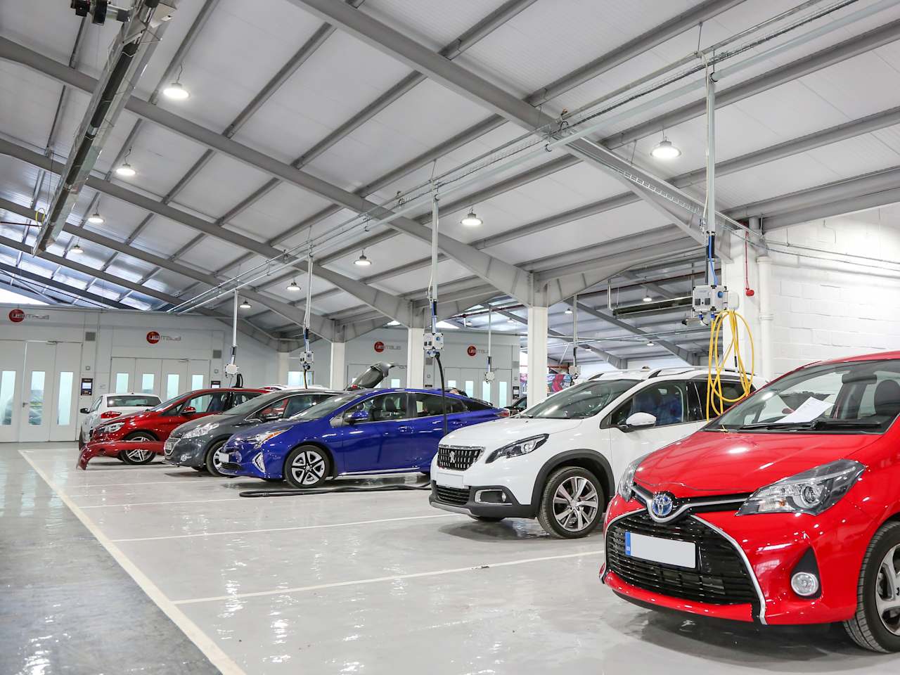 Snows Accident Repair Centre achieve CARSQA LTD Certification