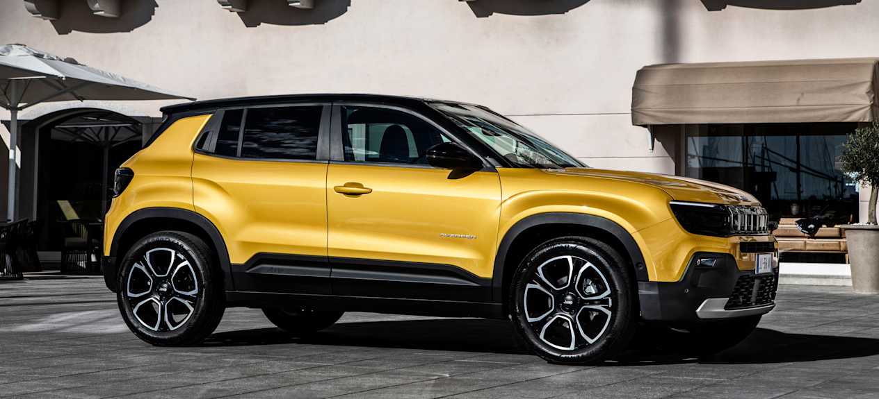 Jeep Avenger 2023 : vue profil droit statique