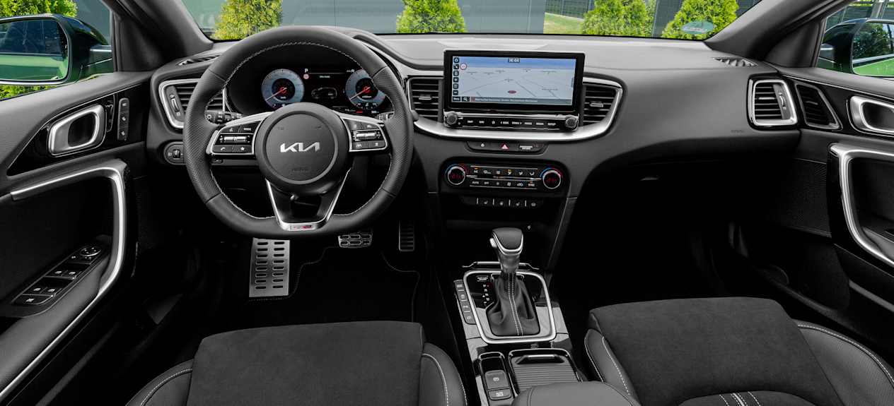 Kia Xceed 2022 Vert : Habitacle depuis le siège conducteur