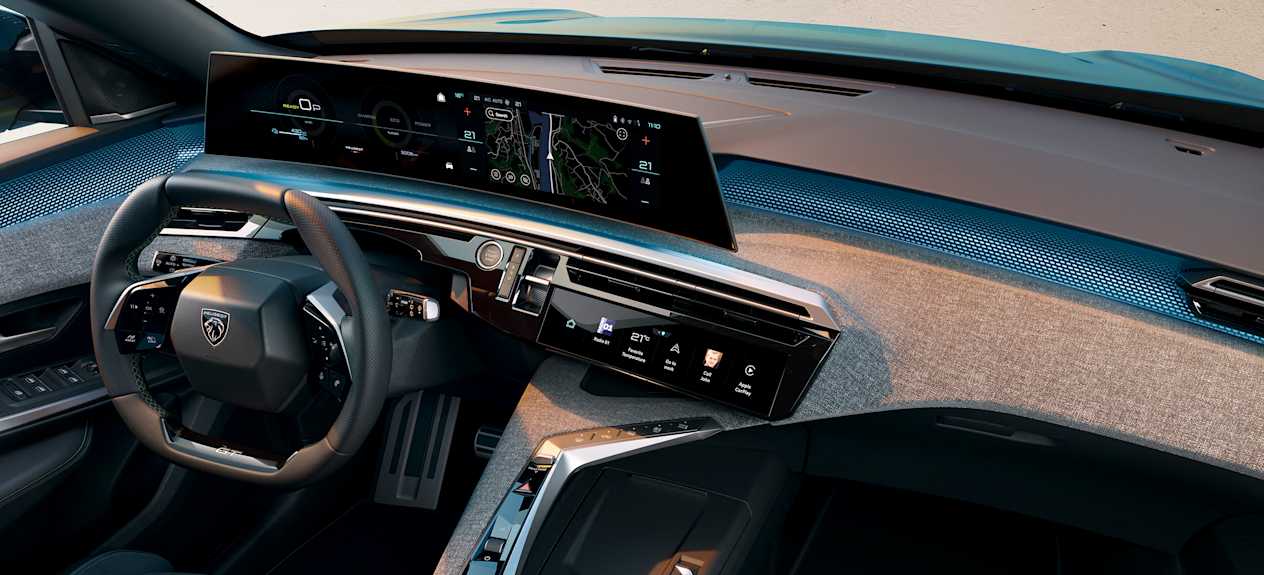 Peugeot e-3008 2024 : avant de l'habitacle en vue plongeante