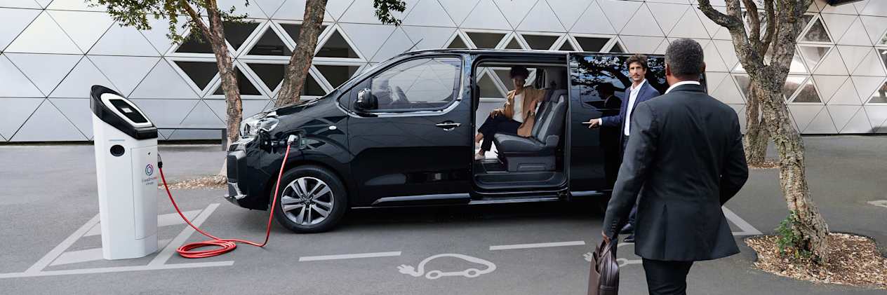 Citroën Spacetourer 2024 : profil gauche statique en charge