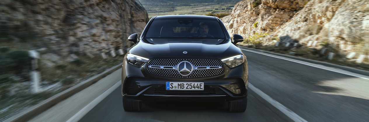 Mercedes GLC Coupé 2023 : face avant sur route