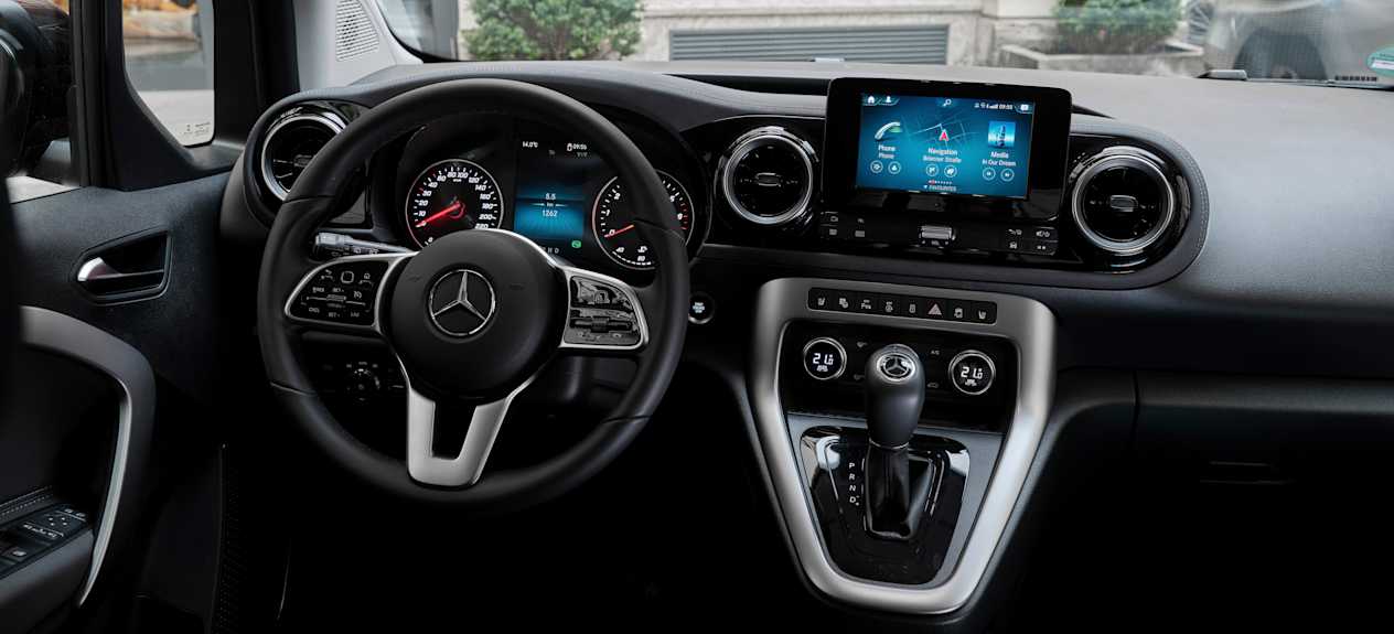 Mercedes Classe T : volant et planche de bord