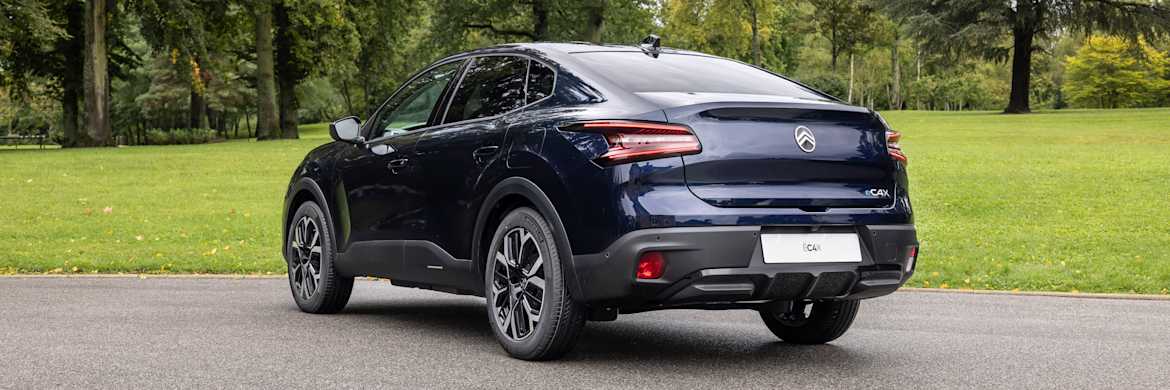 Citroën C4X 2025 : trois quarts arrière gauche statique