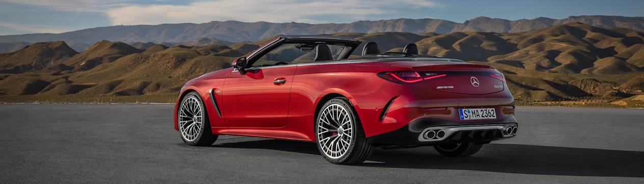 Mercedes CLE 53 AMG Cabriolet 2024 : décapotée vue trois quarts arrière gauche statique