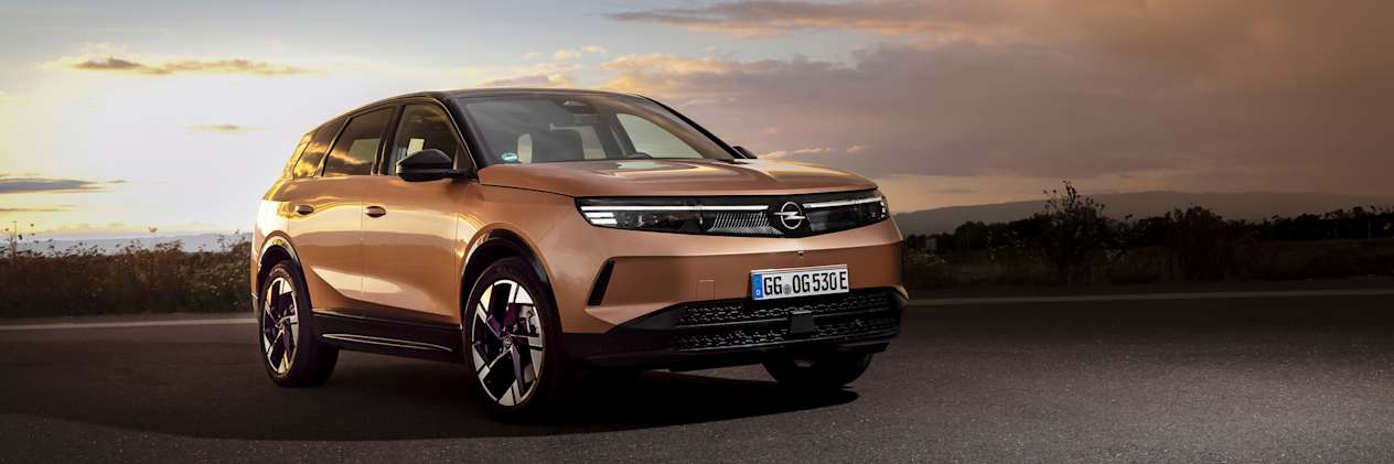 Opel Grandland 2024 : trois quarts avant droit statique