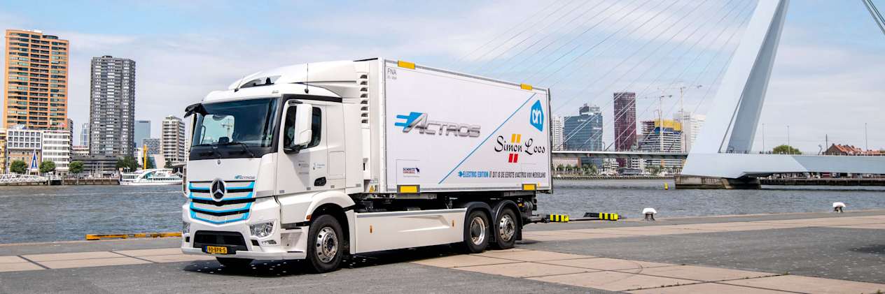 Mercedes-Benz eActros sur le port de Rotterdam