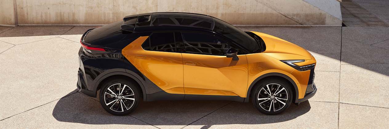 Toyota CHR 2023 : profil droit plongeant