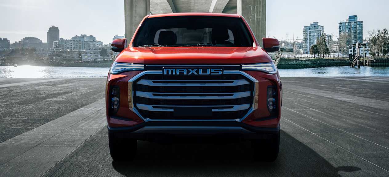 Front Grille of Red Maxus T90 EV