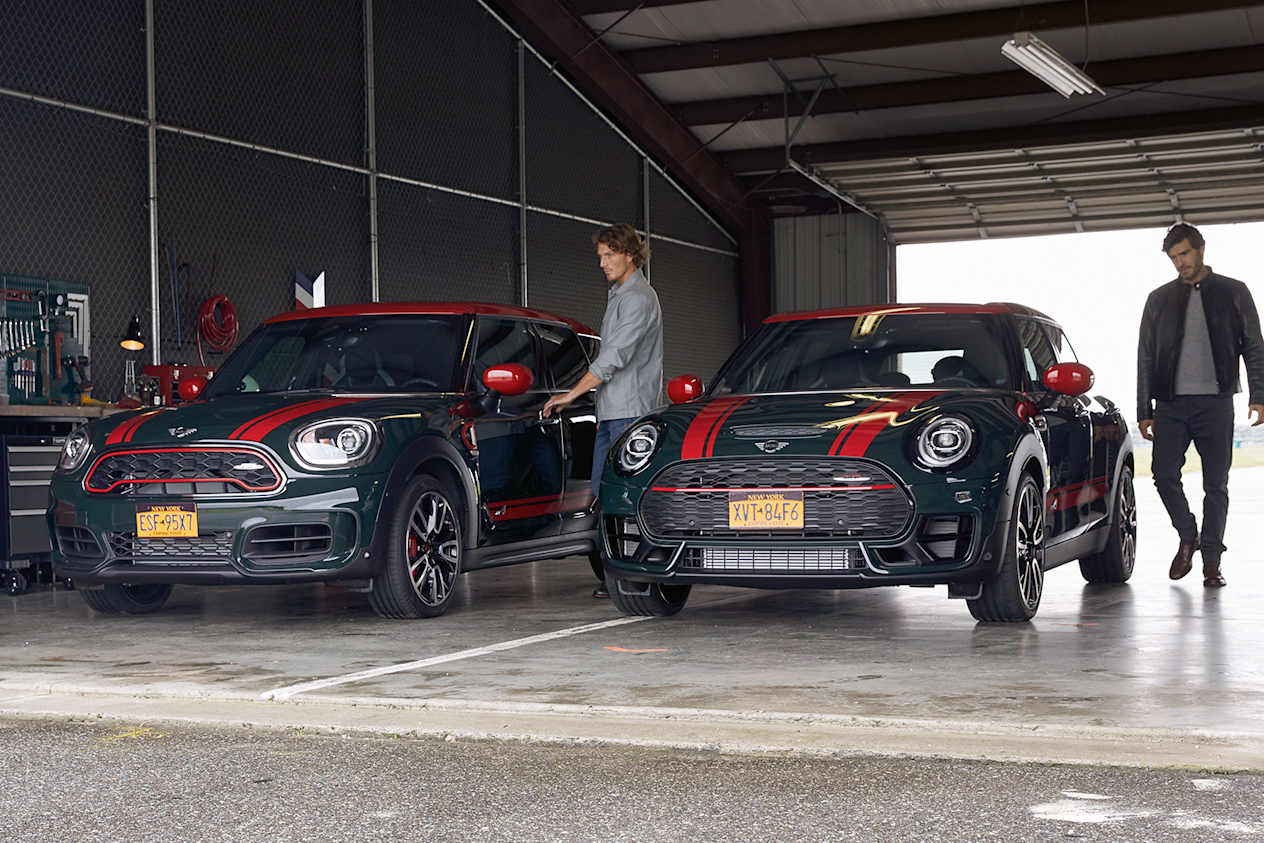 MINI John Cooper Works garage