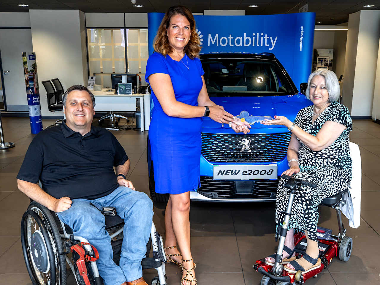 Caroline Nokes MP hears how Motability Scheme has transformed lives