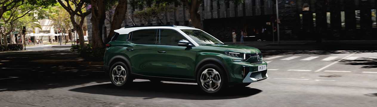 Citroën C3 Aircross 2024 : trois quarts avant droit en ville