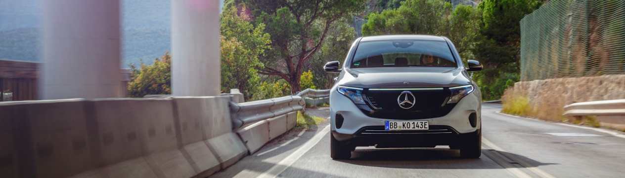 Mercedes EQC : face avant sur route