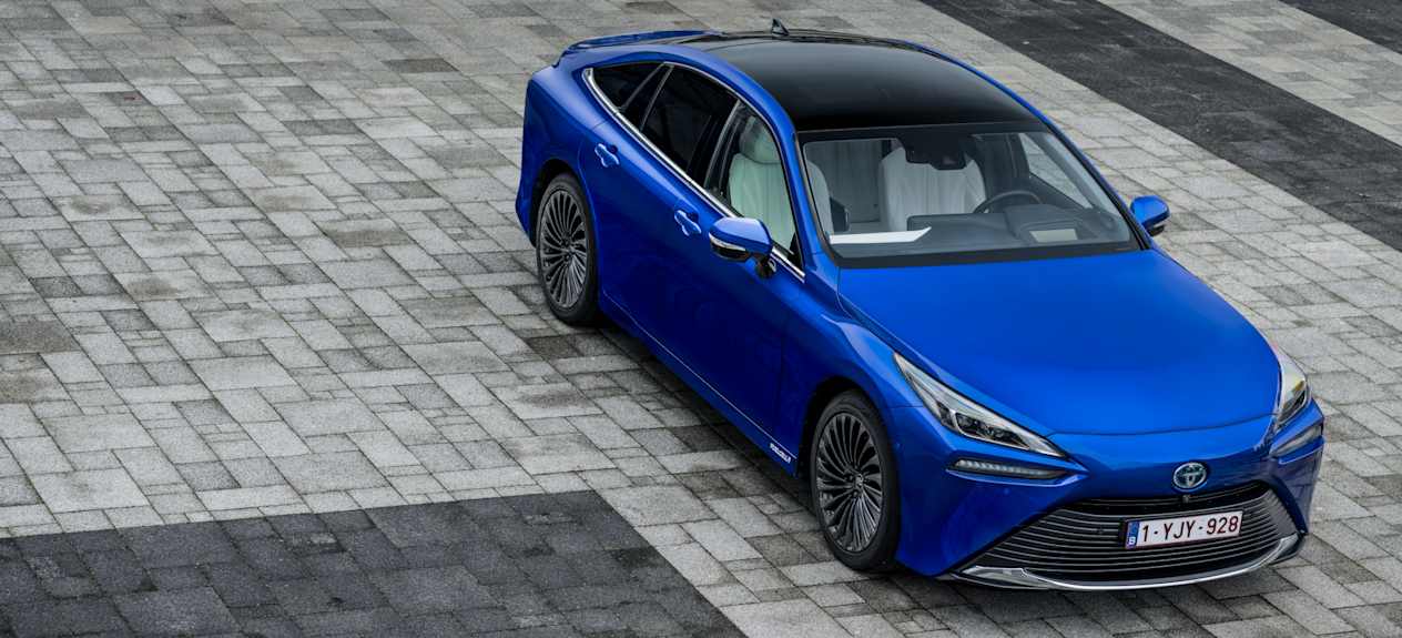 Toyota Mirai vue trois quart avant