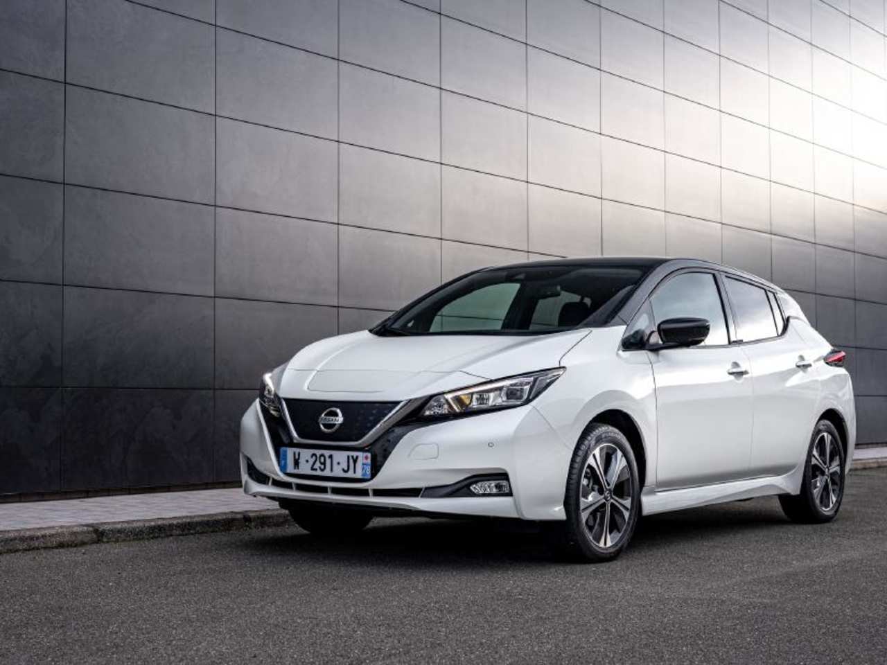 Nissan LEAF10 special version launched to celebrate 10 years