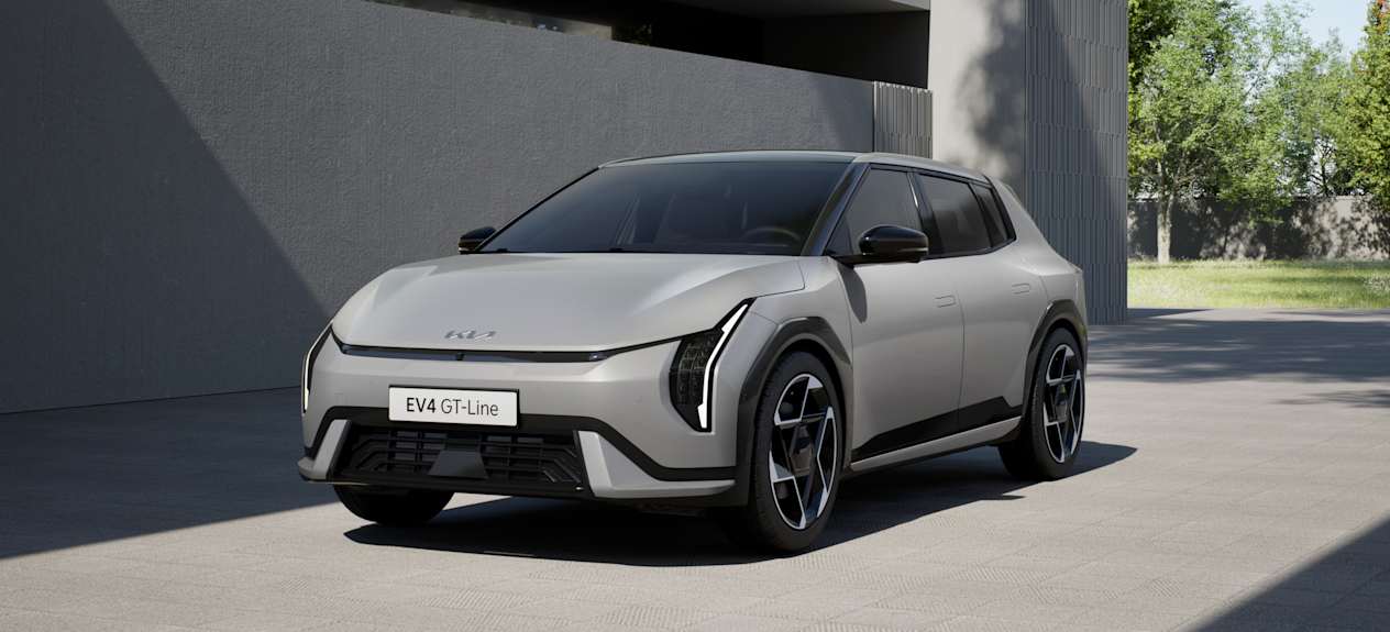Kia EV4 5 Portes GT-Line 2025 : trois quarts avant gauche statique