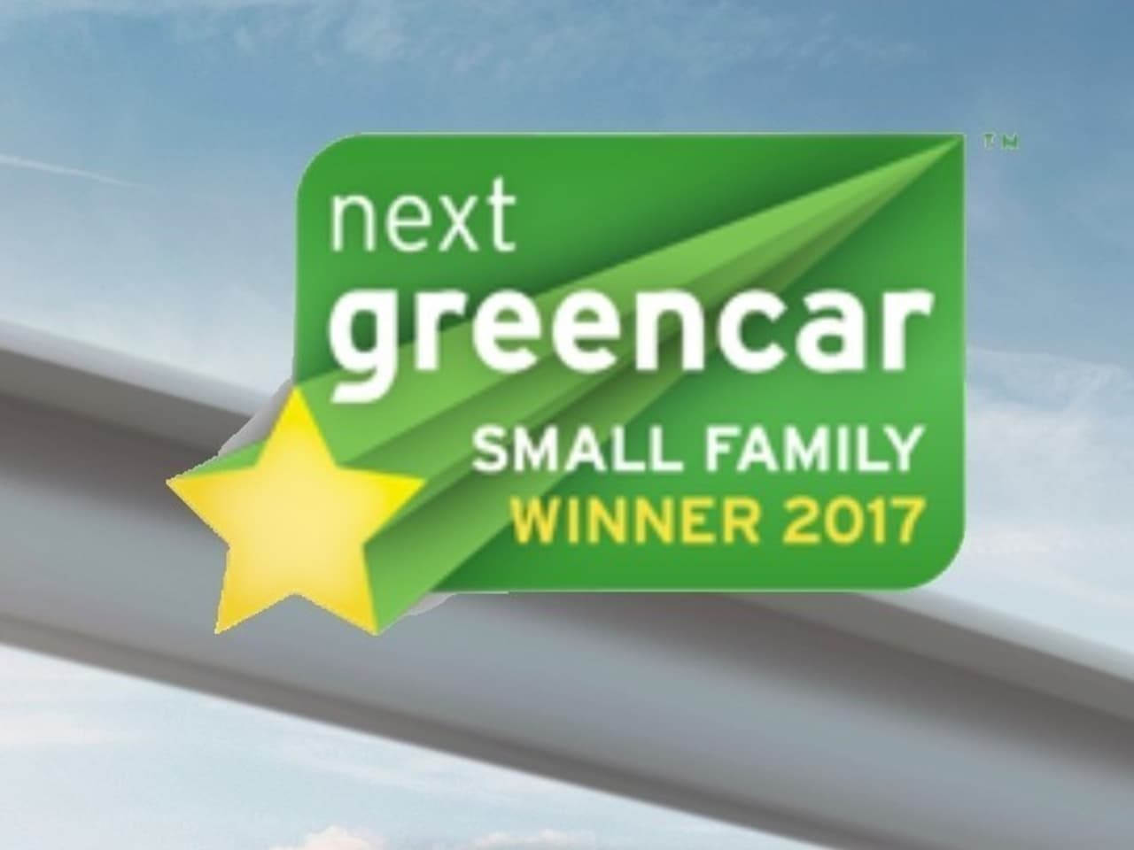 ALL-NEW NISSAN LEAF NAMED BEST SMALL FAMILY CAR AT NEXT GREEN CAR AWARDS 2017​​