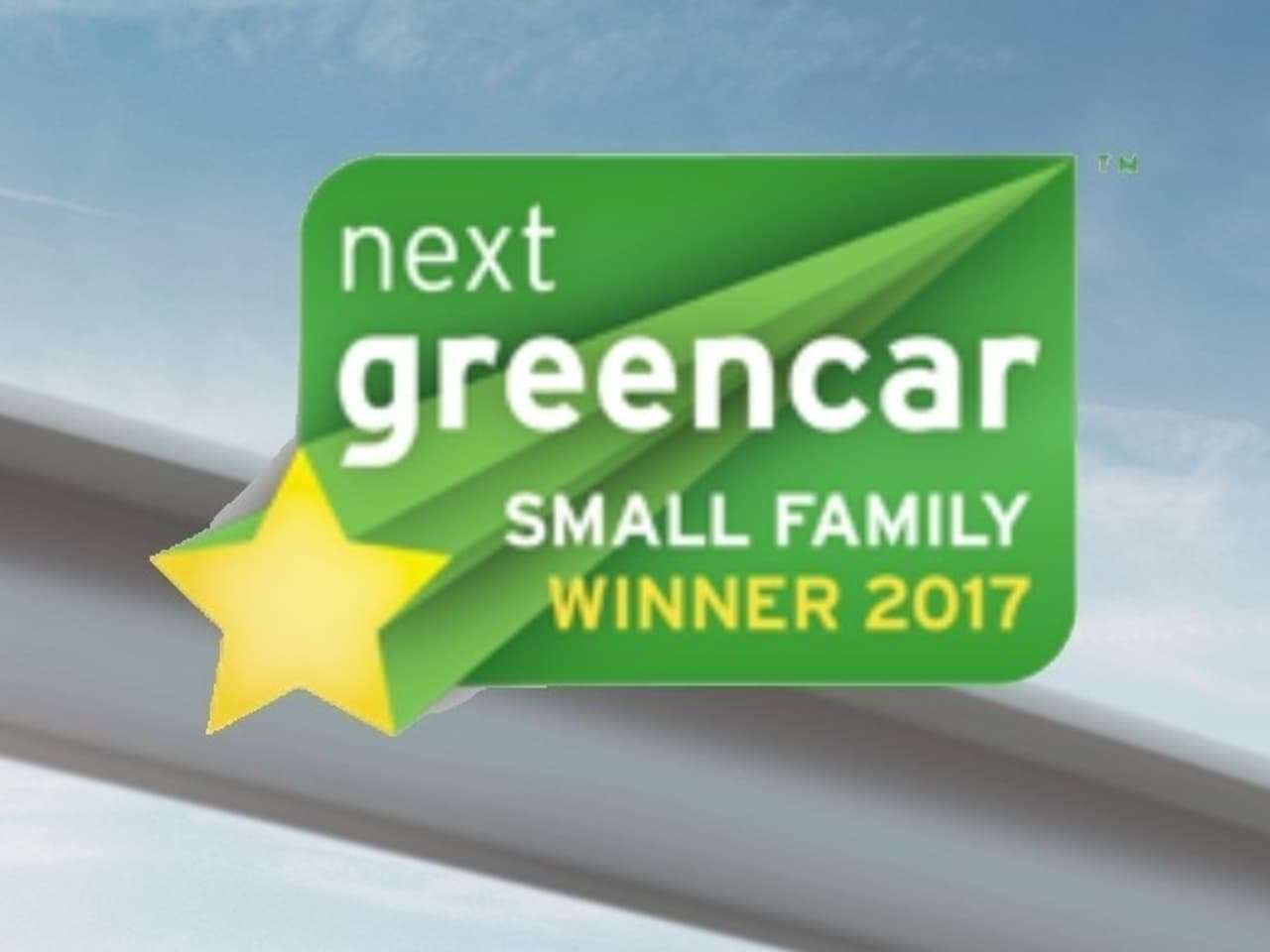 ALL-NEW NISSAN LEAF NAMED BEST SMALL FAMILY CAR AT NEXT GREEN CAR AWARDS 2017