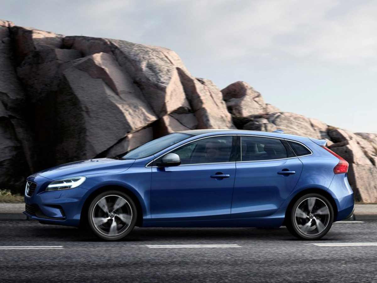volvo v40 pcp deals
