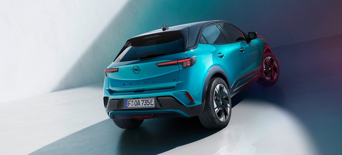 Opel Mokka 2025 : trois quarts arrière droit statique