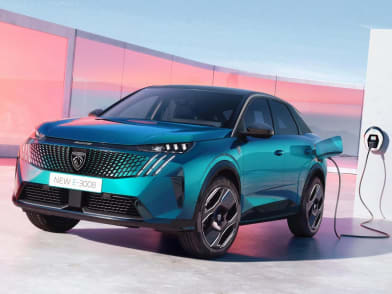 Peugeot 3008 gt plug deals in hybrid