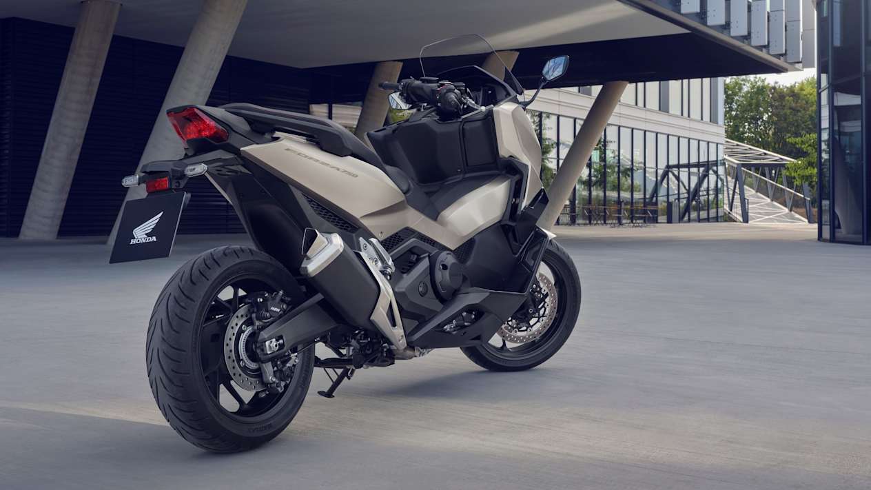 Honda Forza 750 2025 arrière