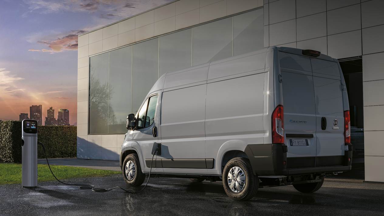 Fiat e-Ducato en charge arrière