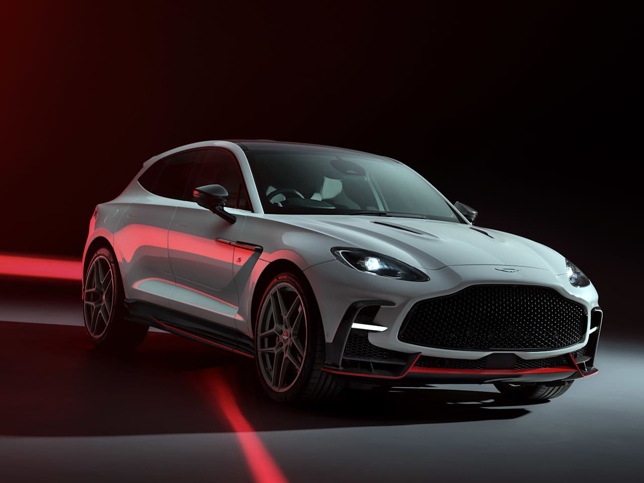 Aston Martin DBX S : Encore plus extrême