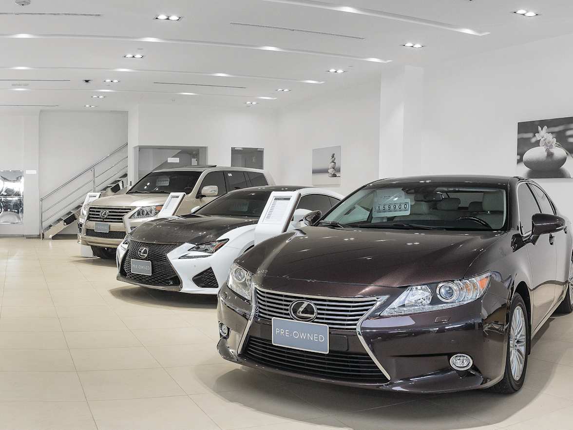 Pre-Owned Lexus Pre-Owned Showroom now open Visit our dedicated Lexus Pre-Owned showroom on Sheikh Zayed Road (near Gold & Diamond Park), Dubai.