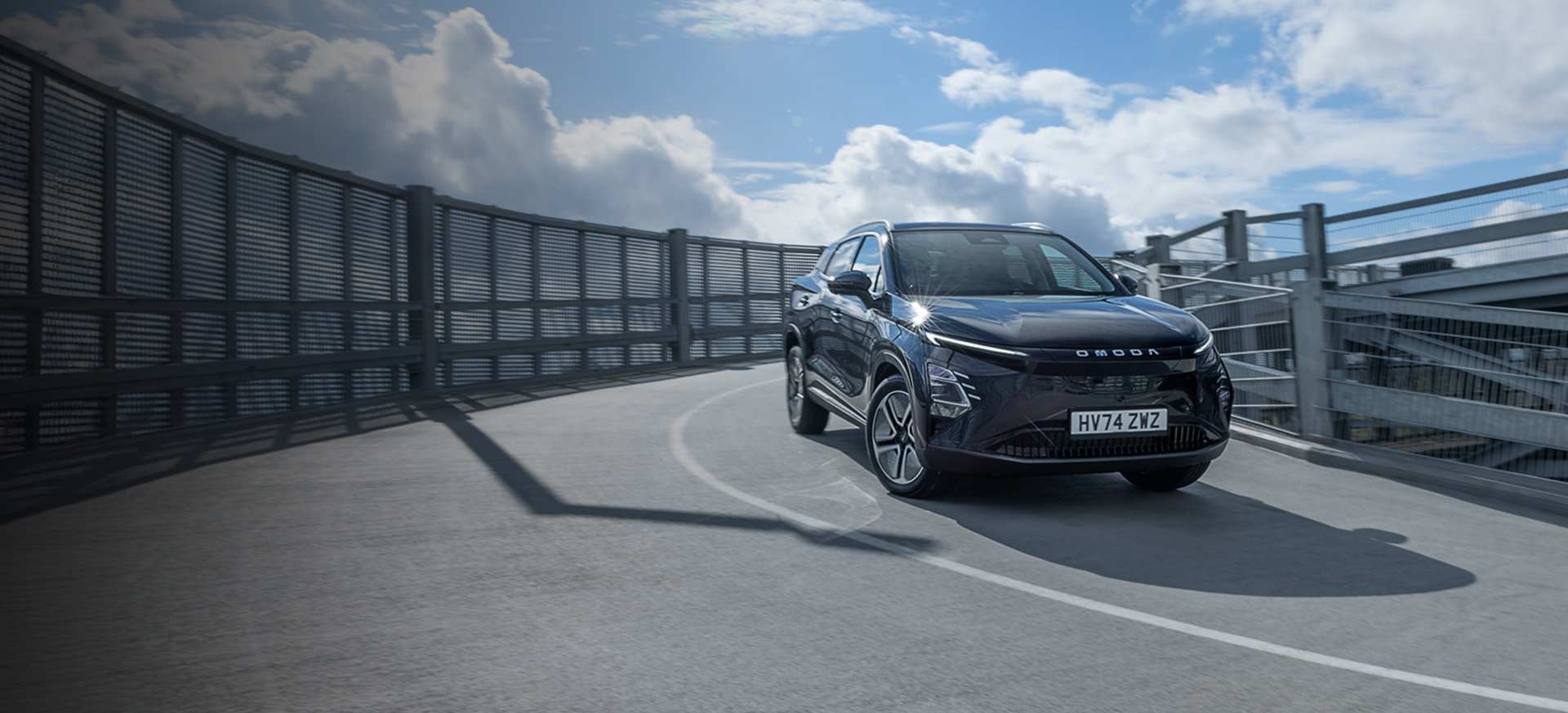 Save up to £5,345 on the OMODA E5