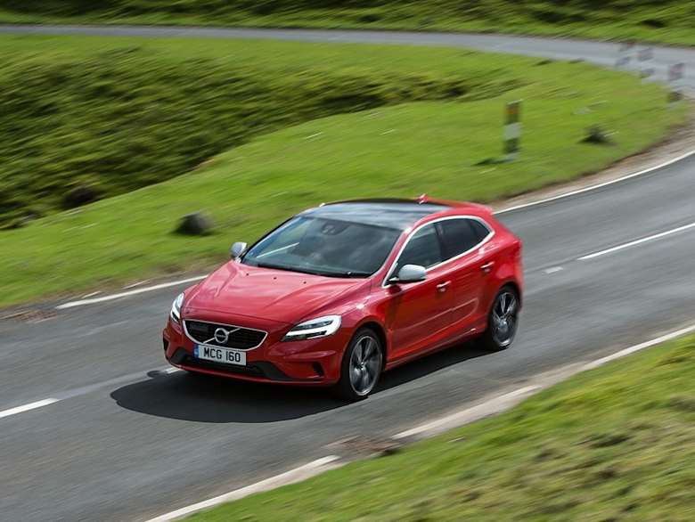 New Volvo V40 T2 R Design Volvo Cars Dundee And Edinburgh