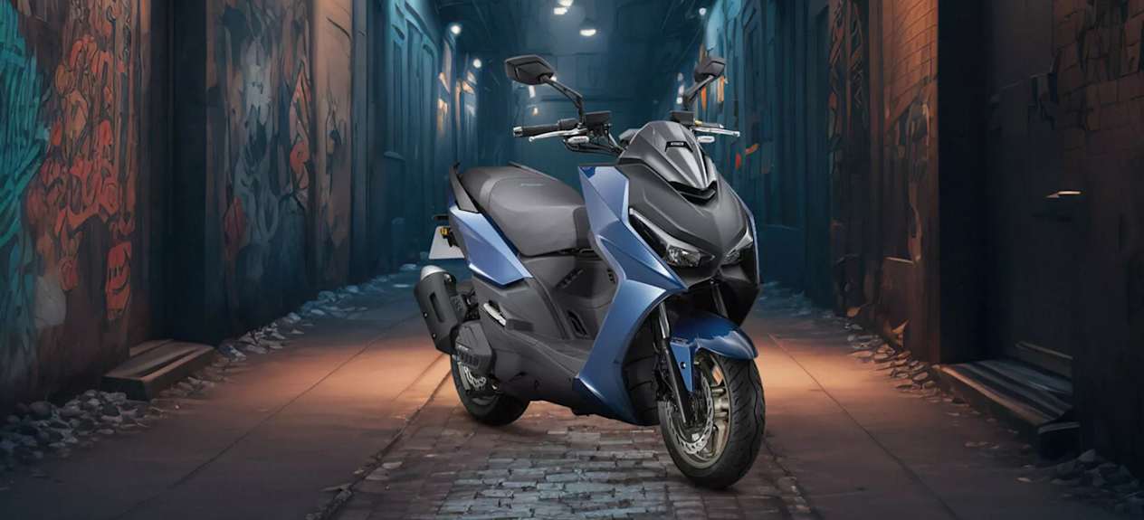 Kymco KRV 200 2024 : trois quarts avant droit statique