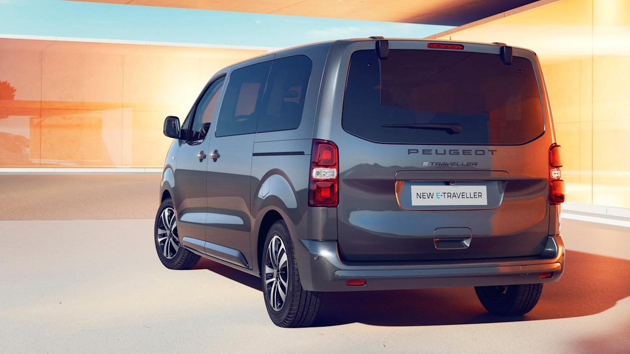 Peugeot Traveller 2024 : face arrière statique