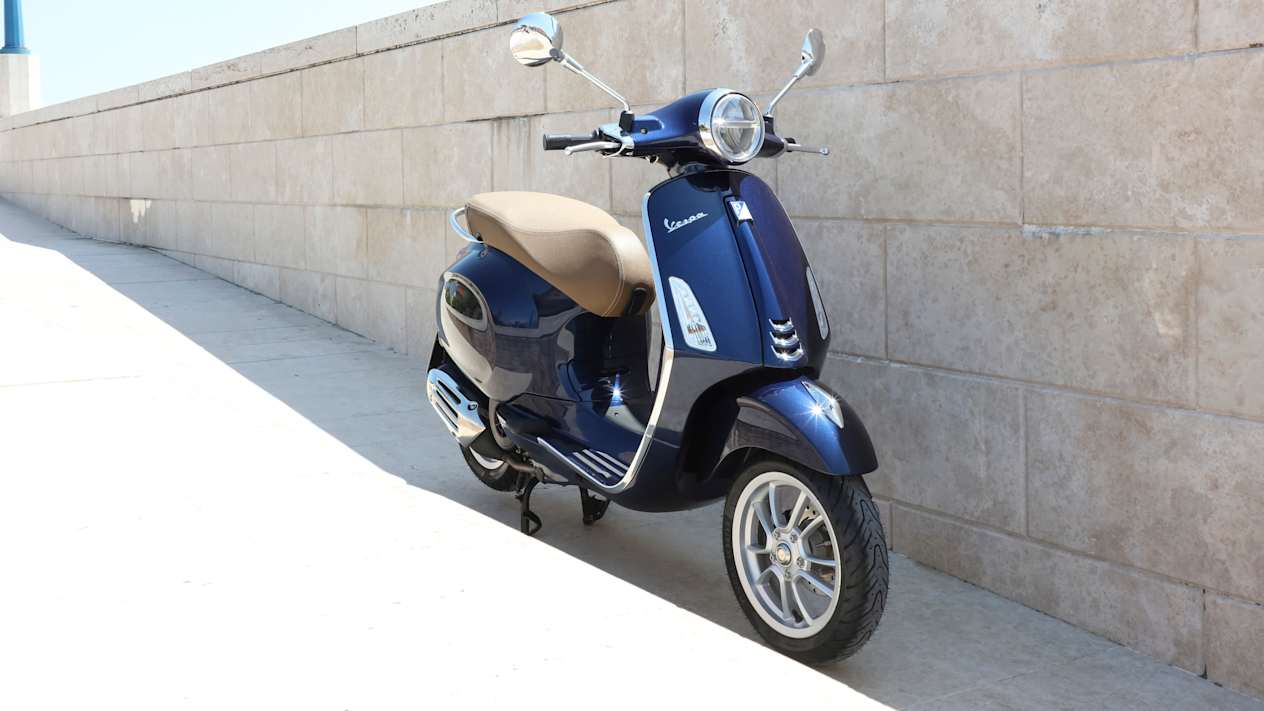 Vespa Primavera 3/4 avant