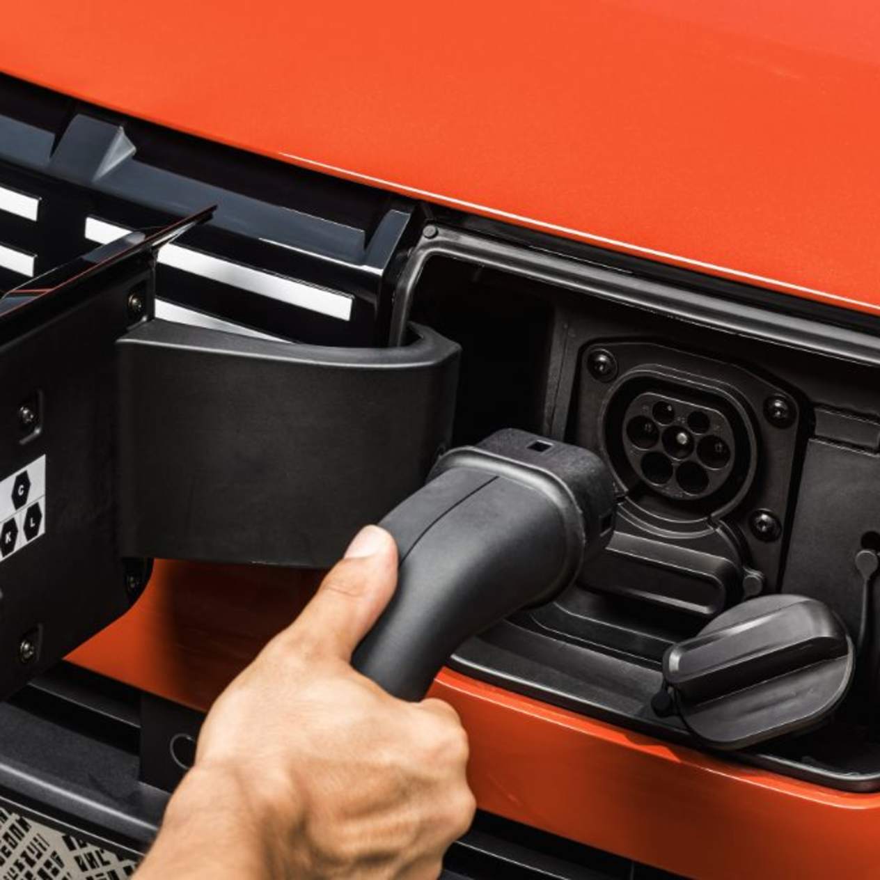 dacia spring charging port