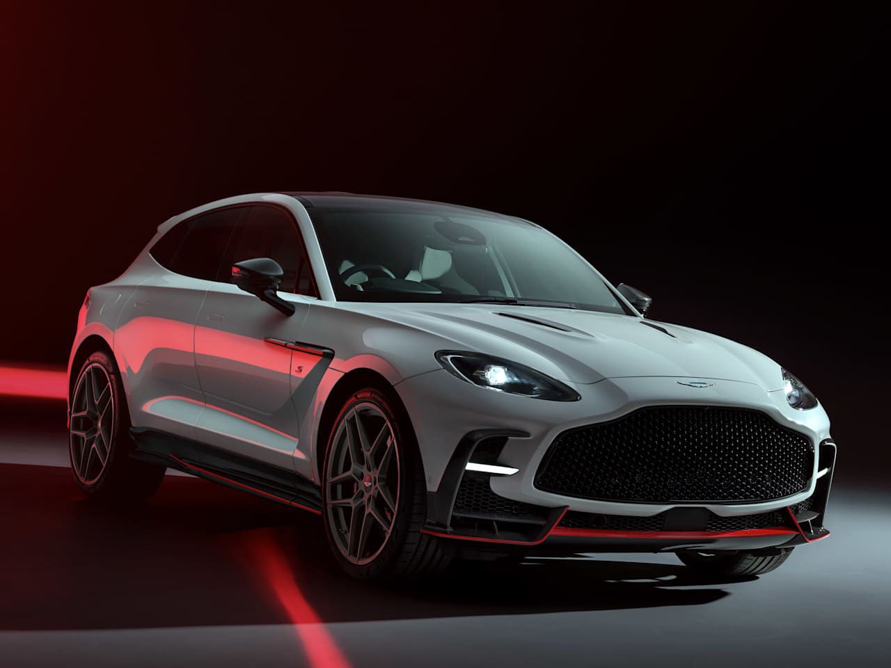 Aston Martin DBX S : Encore plus extrême