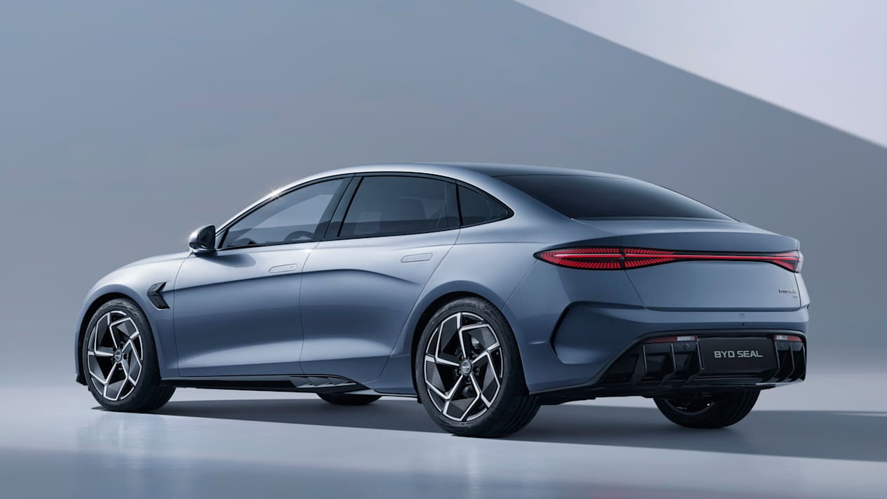 BYD Seal 2023 : trois quarts arrière gauche statique