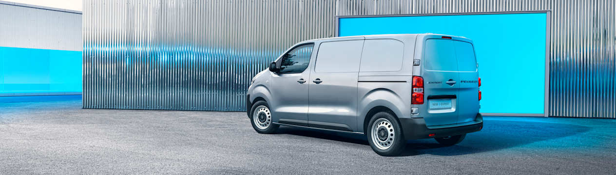 Peugeot Expert 2024 : trois quarts arrière gauche
