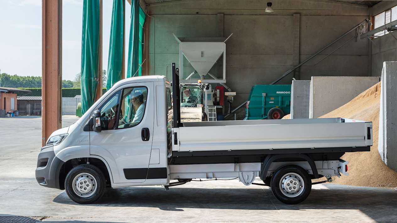 Fiat Ducato benne de profil