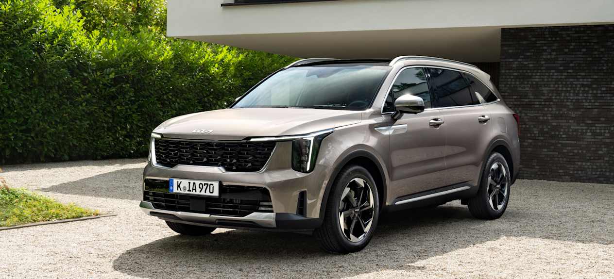 Kia Sorento 2024 : trois quarts avant gauche statique