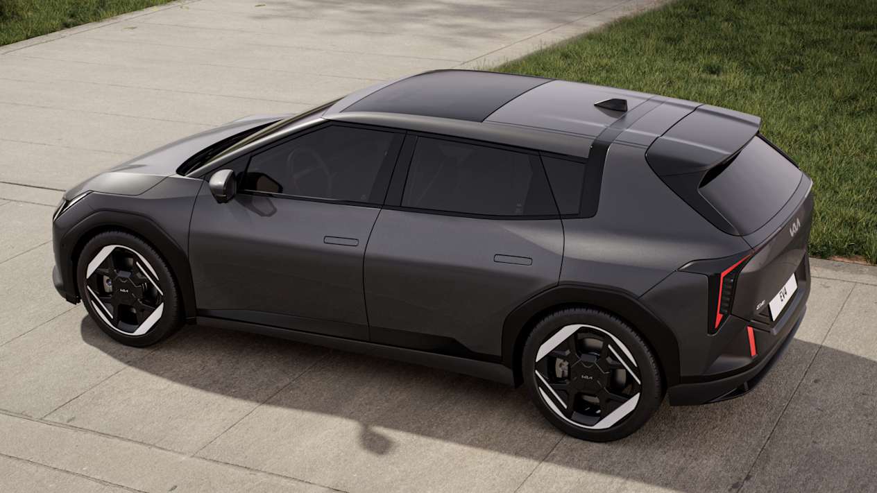 Kia EV4 5 Portes 2025 : trois quarts arrière gauche statique