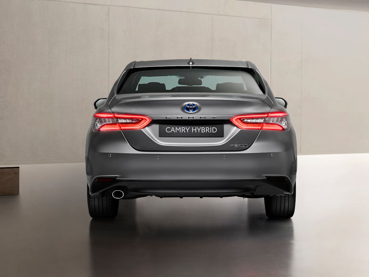 Toyota Camry face arrière
