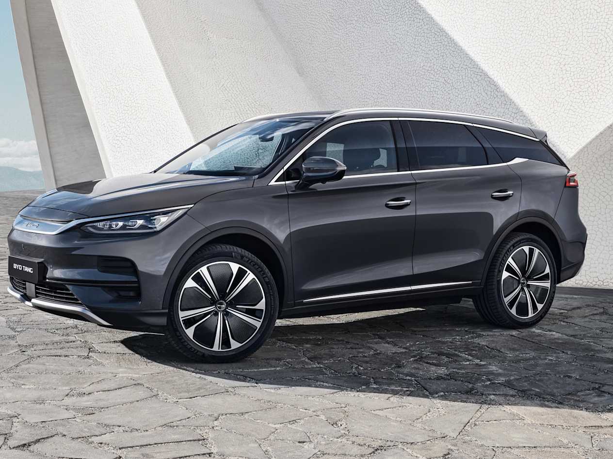 BYD Tang 2024 : avec mannequin