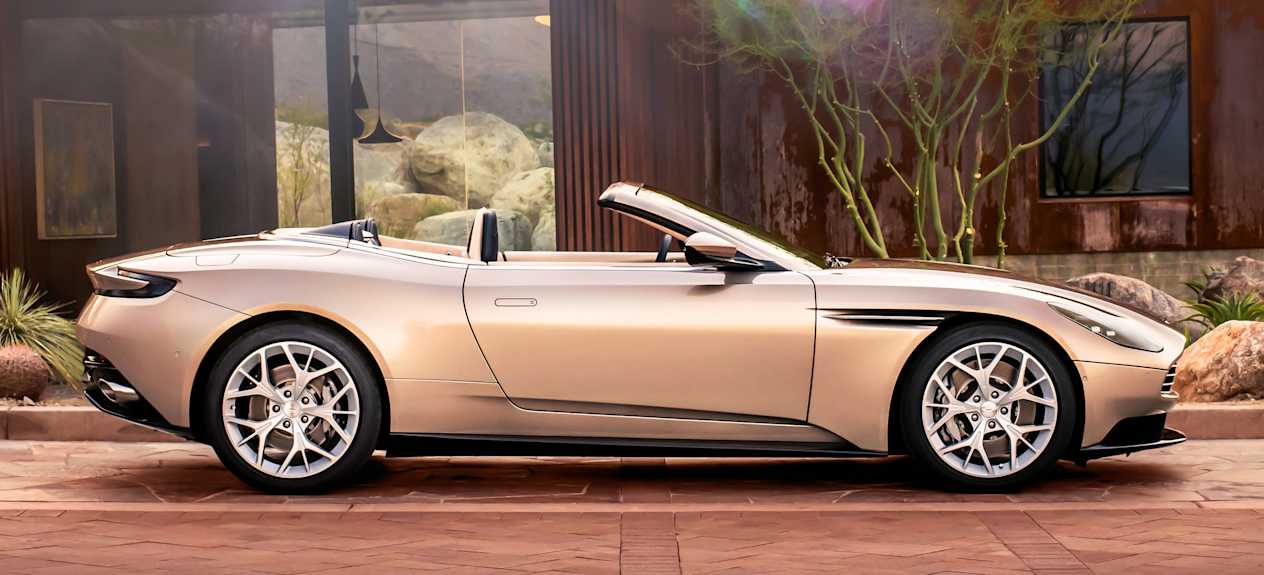 Aston Martin DB 11 Volante : Profil avec capote ouverte