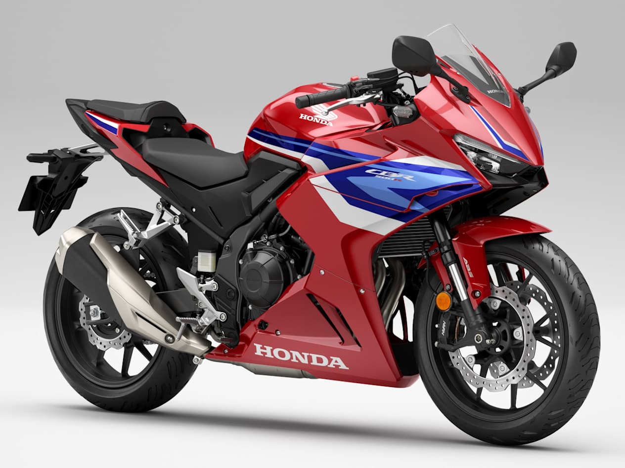 Honda CBR500R 2024 Grand Prix Red : trois quarts avant