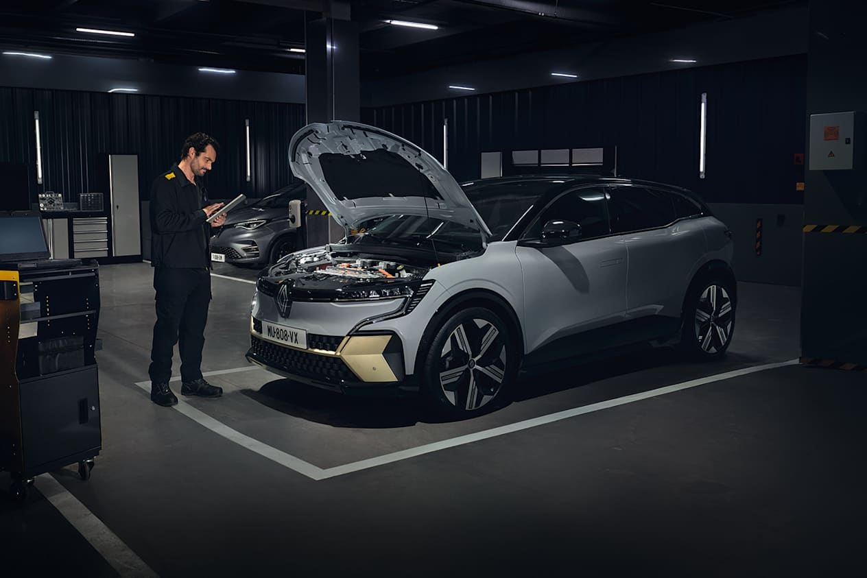 RENAULT ELECTRIC VEHICLE SERVICING