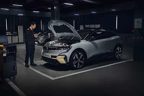 RENAULT ELECTRIC VEHICLE SERVICING